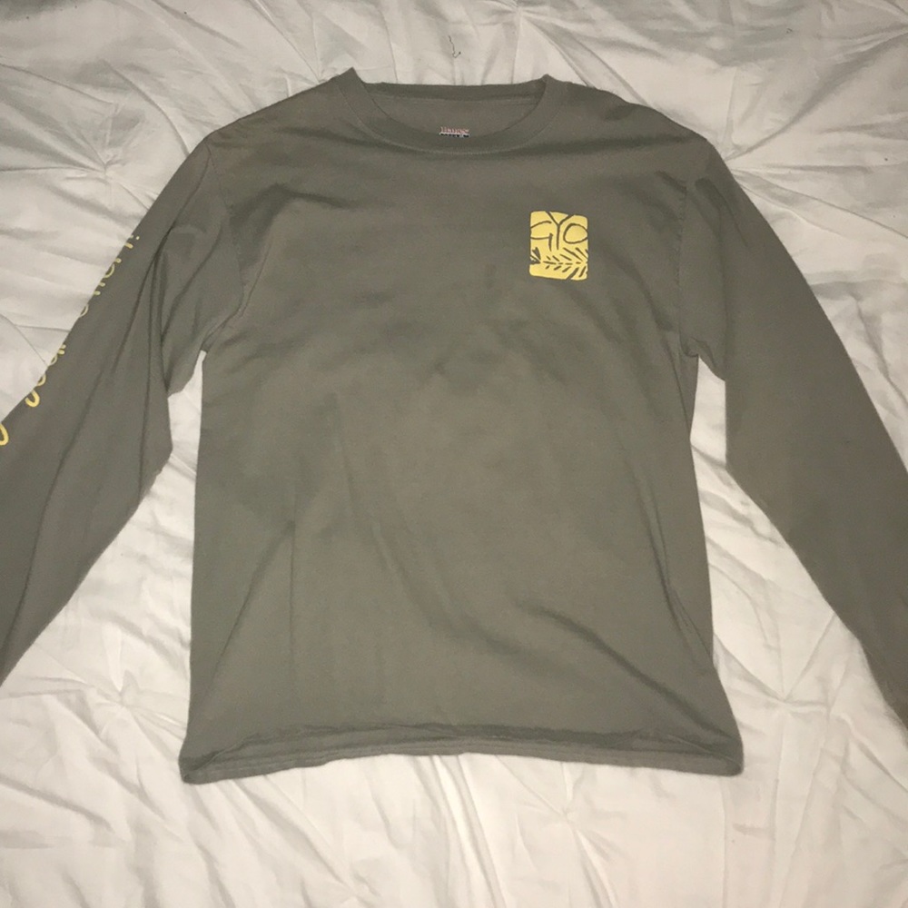 Long sleeve t-shirt
